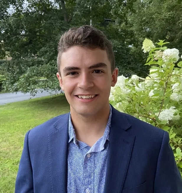 Ethan Headshot.jpg